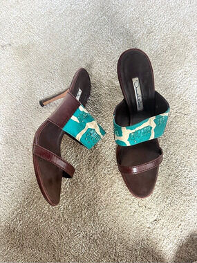 Oscar De La Renta Turquoise Beaded Sandal Heels 40